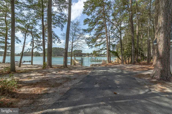 $1,995,000 | 672 Taskmaker Lane, Reedville, VA 22539