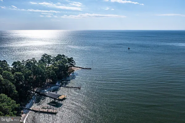 $1,995,000 | 672 Taskmaker Lane, Reedville, VA 22539