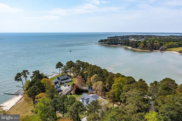 $1,995,000 | 672 Taskmaker Lane, Reedville, VA 22539