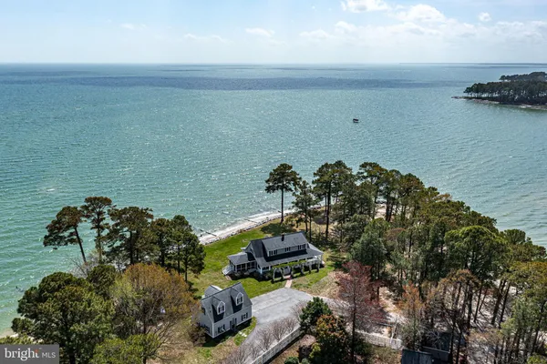 $1,995,000 | 672 Taskmaker Lane, Reedville, VA 22539