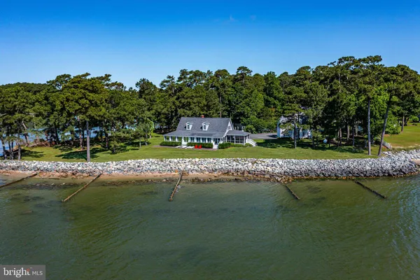 $1,995,000 | 672 Taskmaker Lane, Reedville, VA 22539
