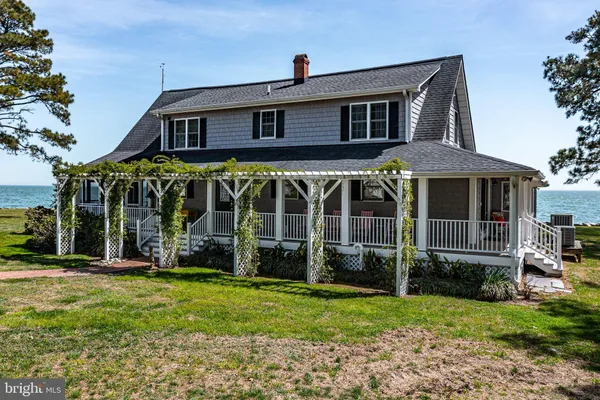 $1,995,000 | 672 Taskmaker Lane, Reedville, VA 22539