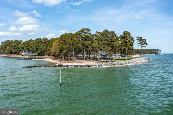$1,995,000 | 672 Taskmaker Lane, Reedville, VA 22539