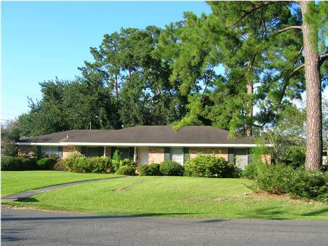 101 Charles Reed Lafayette, LA 70503 - Photo 1 of 8 Primary Photo