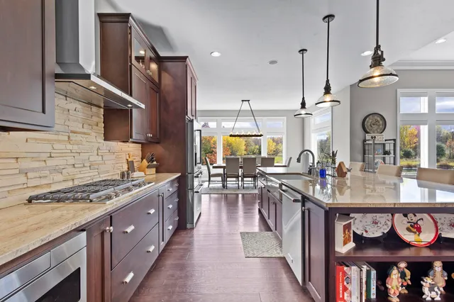 $1,699,900 | 5343 Sundust Court, De Pere, WI 54115