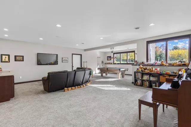 $1,699,900 | 5343 Sundust Court, De Pere, WI 54115