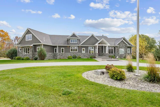 $1,699,900 | 5343 Sundust Court, De Pere, WI 54115