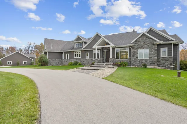 $1,699,900 | 5343 Sundust Court, De Pere, WI 54115
