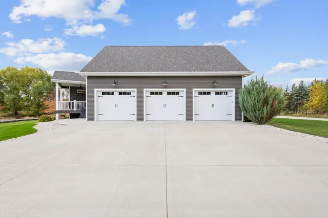 $1,699,900 | 5343 Sundust Court, De Pere, WI 54115