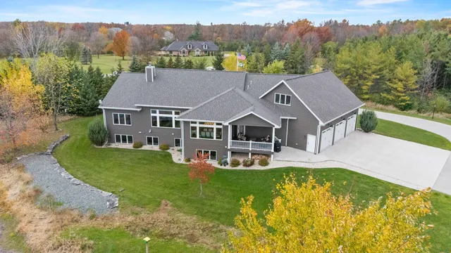 $1,699,900 | 5343 Sundust Court, De Pere, WI 54115
