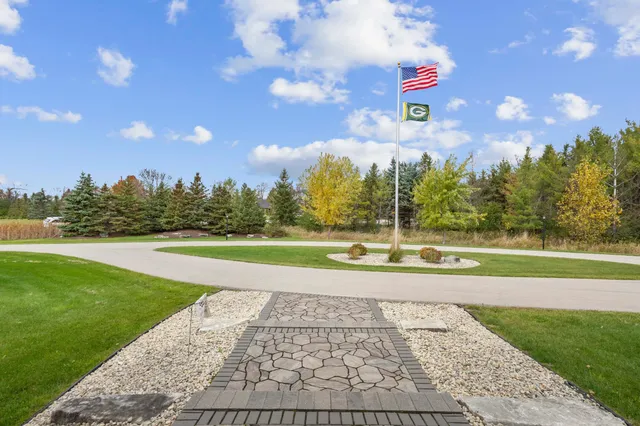 $1,699,900 | 5343 Sundust Court, De Pere, WI 54115