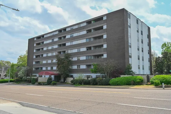 $98,500 | 2277 Union Avenue, Unit 408, Memphis, TN 38104