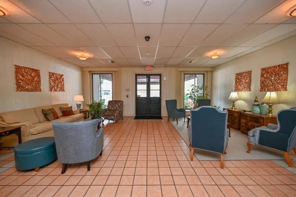 $98,500 | 2277 Union Avenue, Unit 408, Memphis, TN 38104