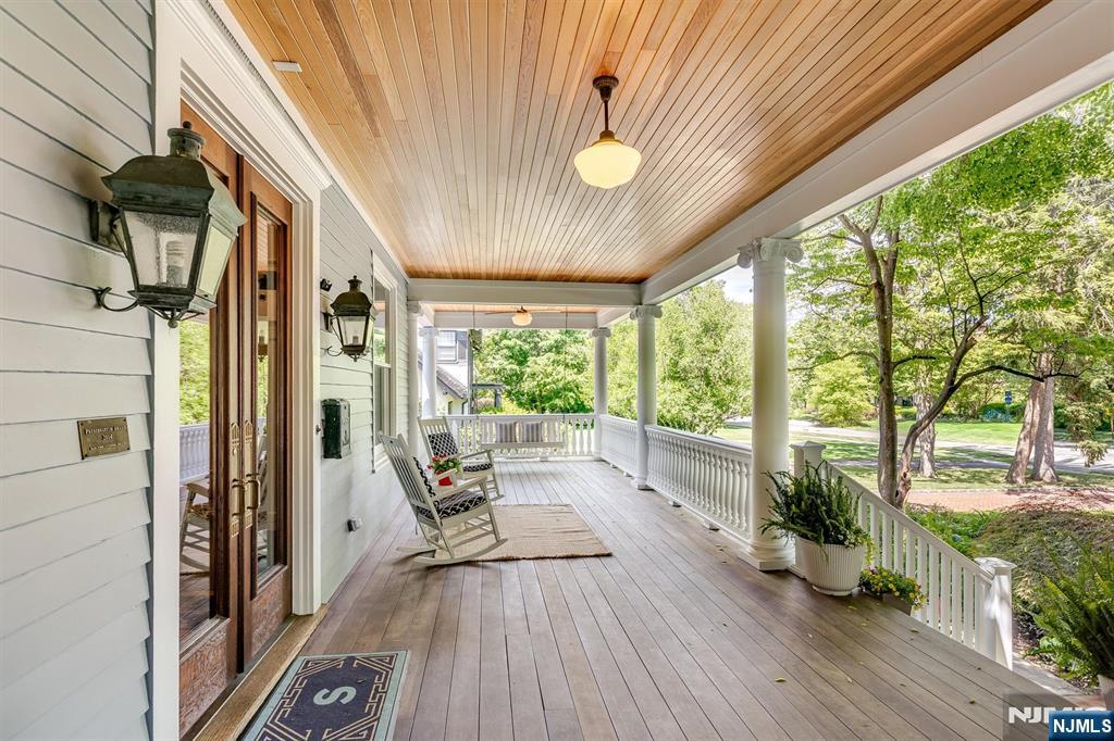 380 Ridgewood Avenue Glen Ridge, NJ 07028 - Photo 3 of 50