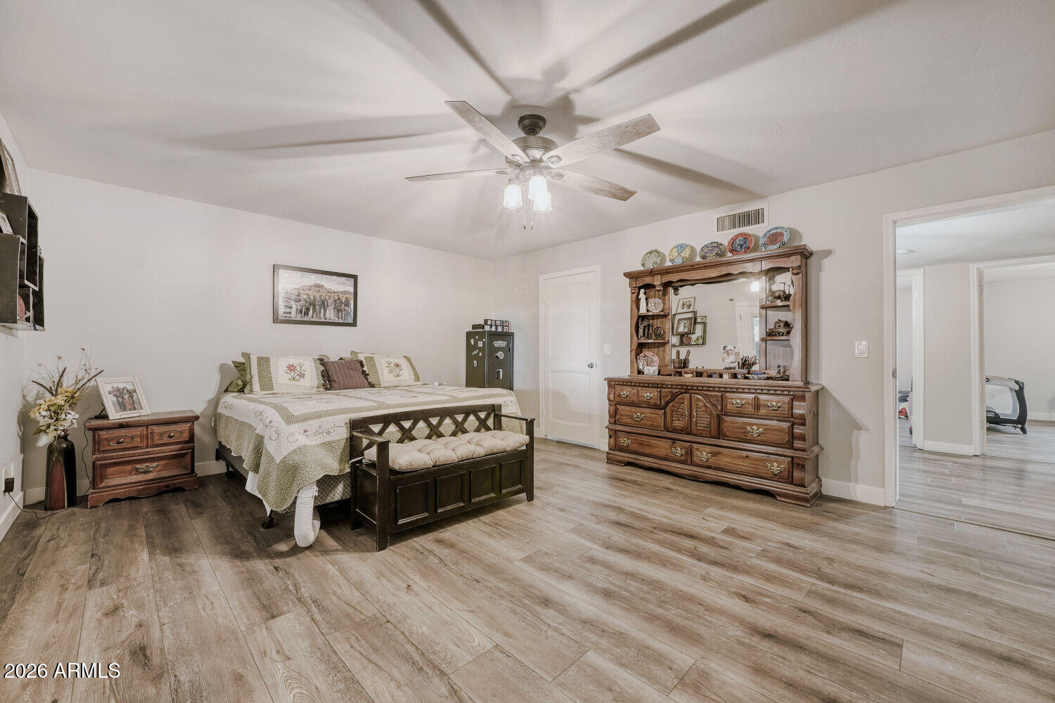 10226 East Iris Road Mesa, AZ 85207 - Photo 13 of 53 Primary Bedroom 1
