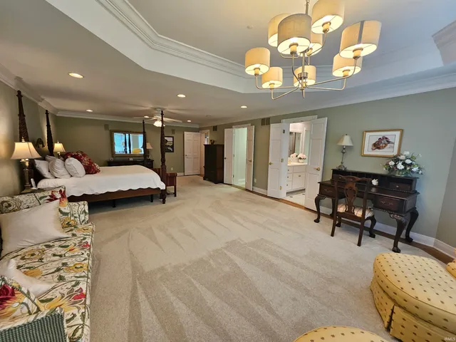 $889,500 | 16 Johnson Place, Evansville, IN 47714