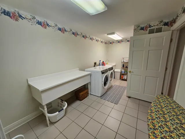 $889,500 | 16 Johnson Place, Evansville, IN 47714