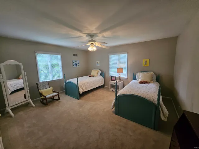 $897,500 | 16 Johnson Place, Evansville, IN 47714