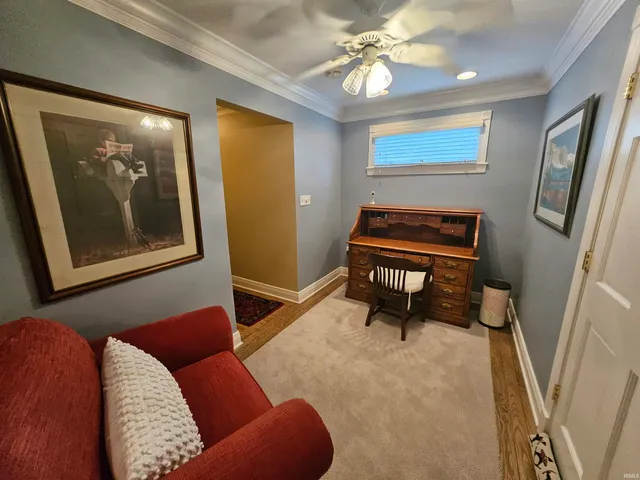 $889,500 | 16 Johnson Place, Evansville, IN 47714