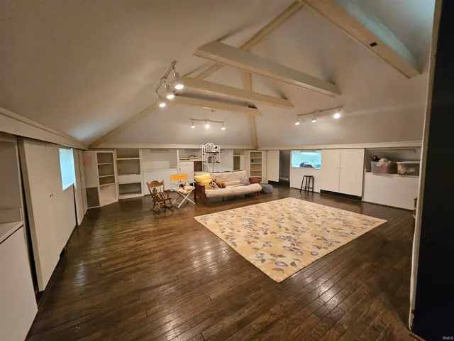 $897,500 | 16 Johnson Place, Evansville, IN 47714