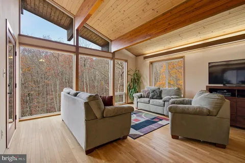 $799,900 | 7170 Brooks Road, Highland, MD 20777