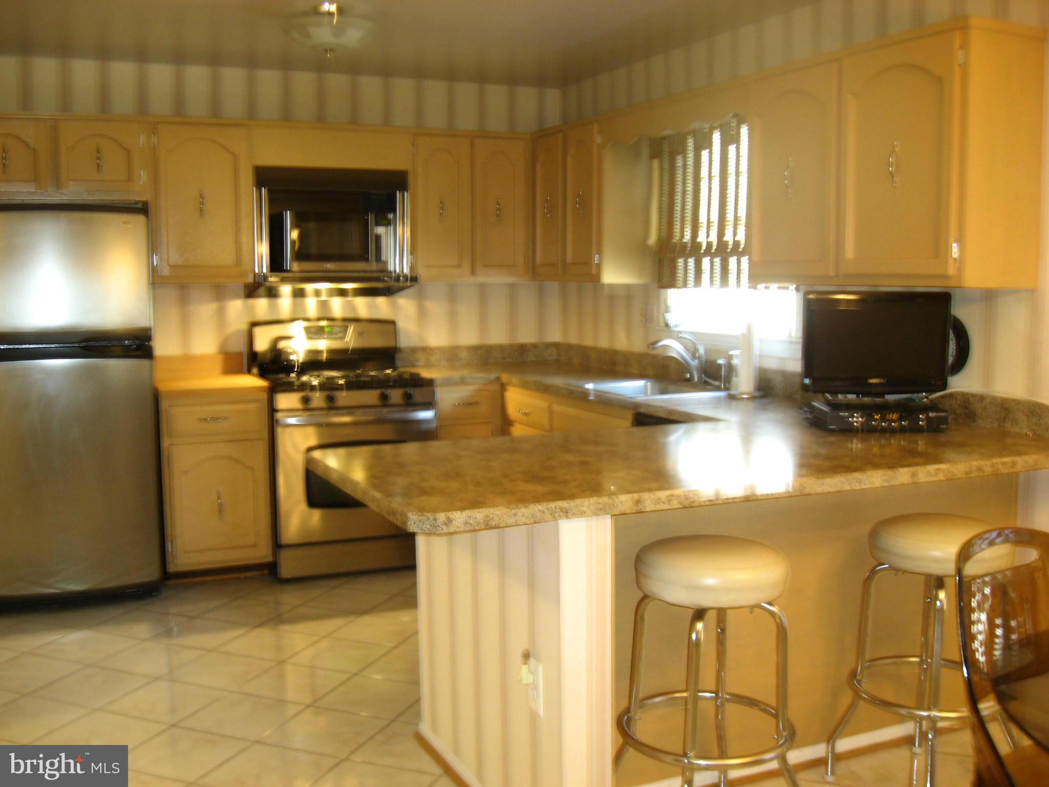 1324 Winding Waye Lane Silver Spring, MD 20902 - Photo 8 of 30 Kitchen