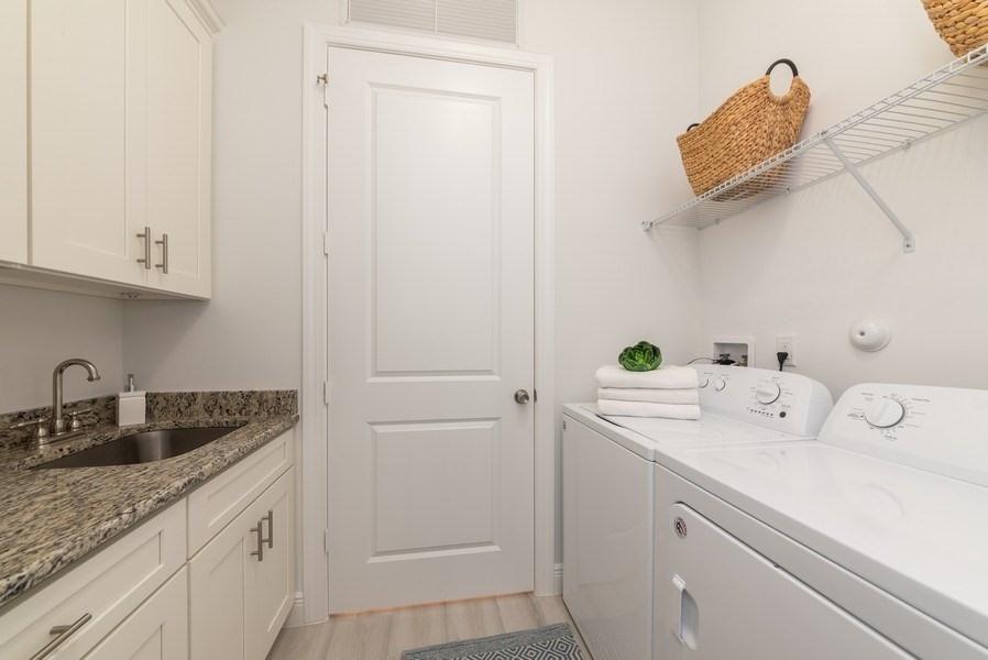 17889 63rd Road North Loxahatchee, FL 33470 - Photo 36 of 38 18_13171Orange_44_LaundryRoom_LowRes