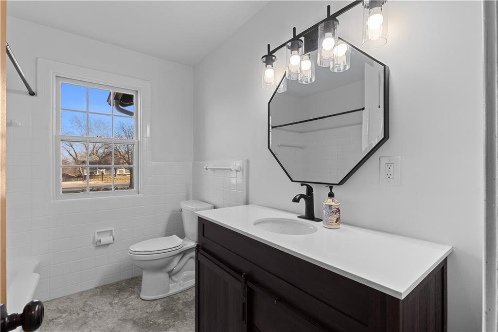 17504 East R D Mize Road Independence, MO 64057 - Photo 12 of 29