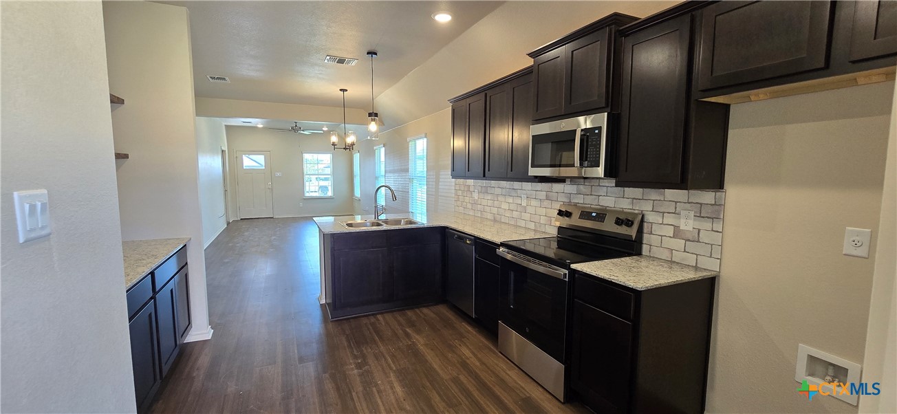 322 Monty Road Copperas Cove, TX 76522 - Photo 5 of 19