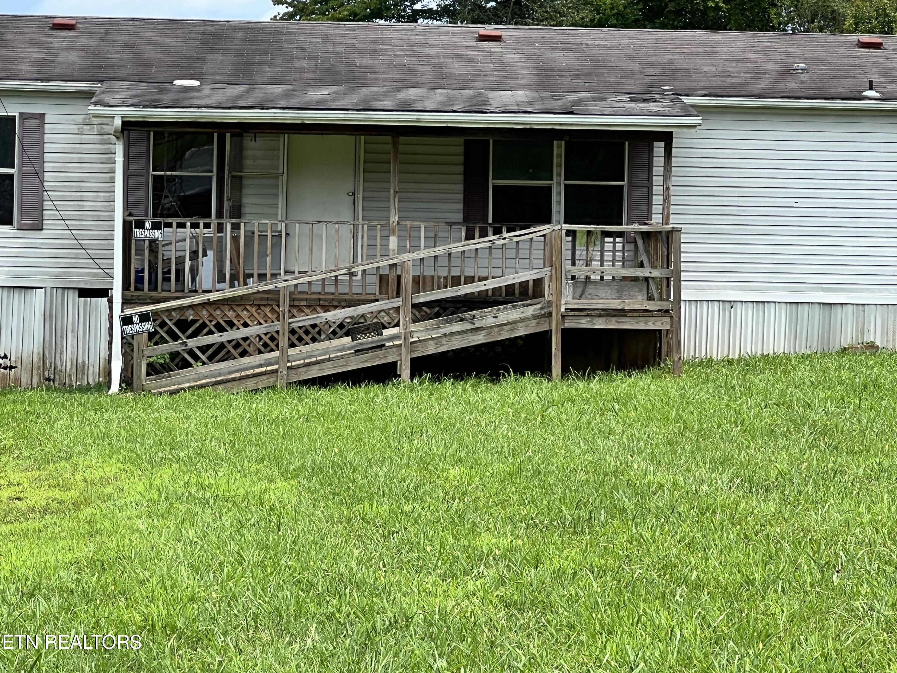 129 Hill Loop Madisonville, TN 37354 - Photo 2 of 12 IMG_9396