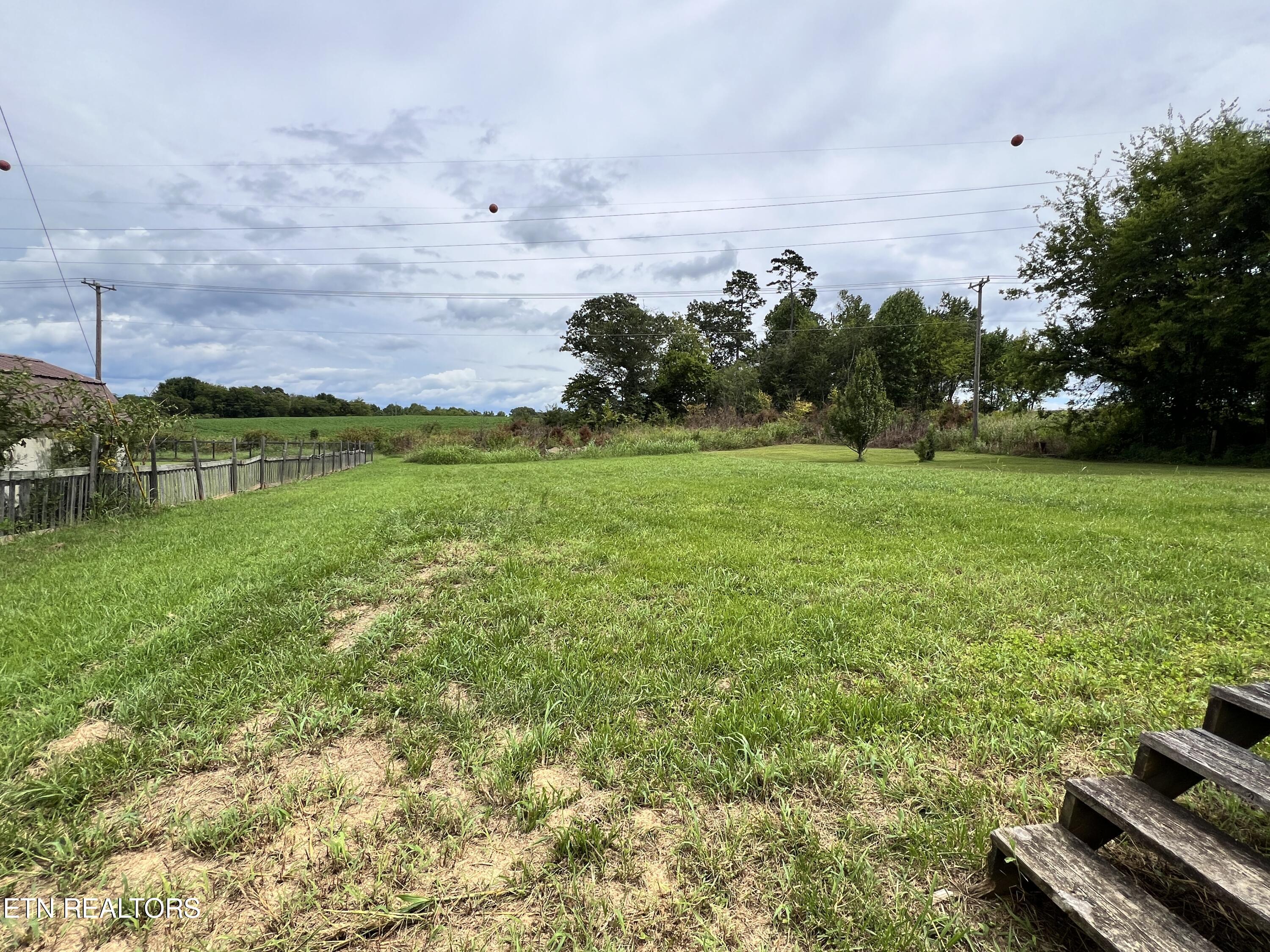 129 Hill Loop Madisonville, TN 37354 - Photo 4 of 12 IMG_9399