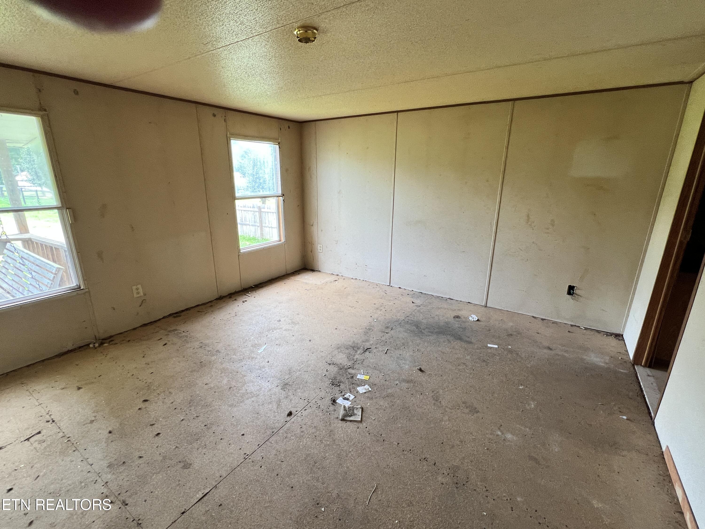 129 Hill Loop Madisonville, TN 37354 - Photo 10 of 12 IMG_9404