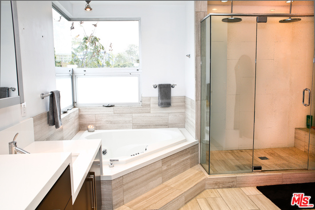 8735 Dorrington Avenue West Hollywood, CA 90048 - Photo 13 of 18