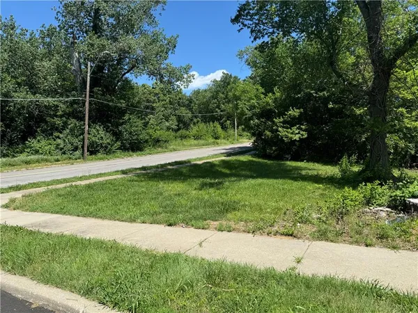 $25,000 | 1800 East 24th Street, Kansas City, MO 64127