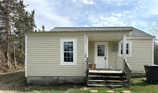 $1,250 | 6670 Walnut Cove Road, Walkertown, NC 27051