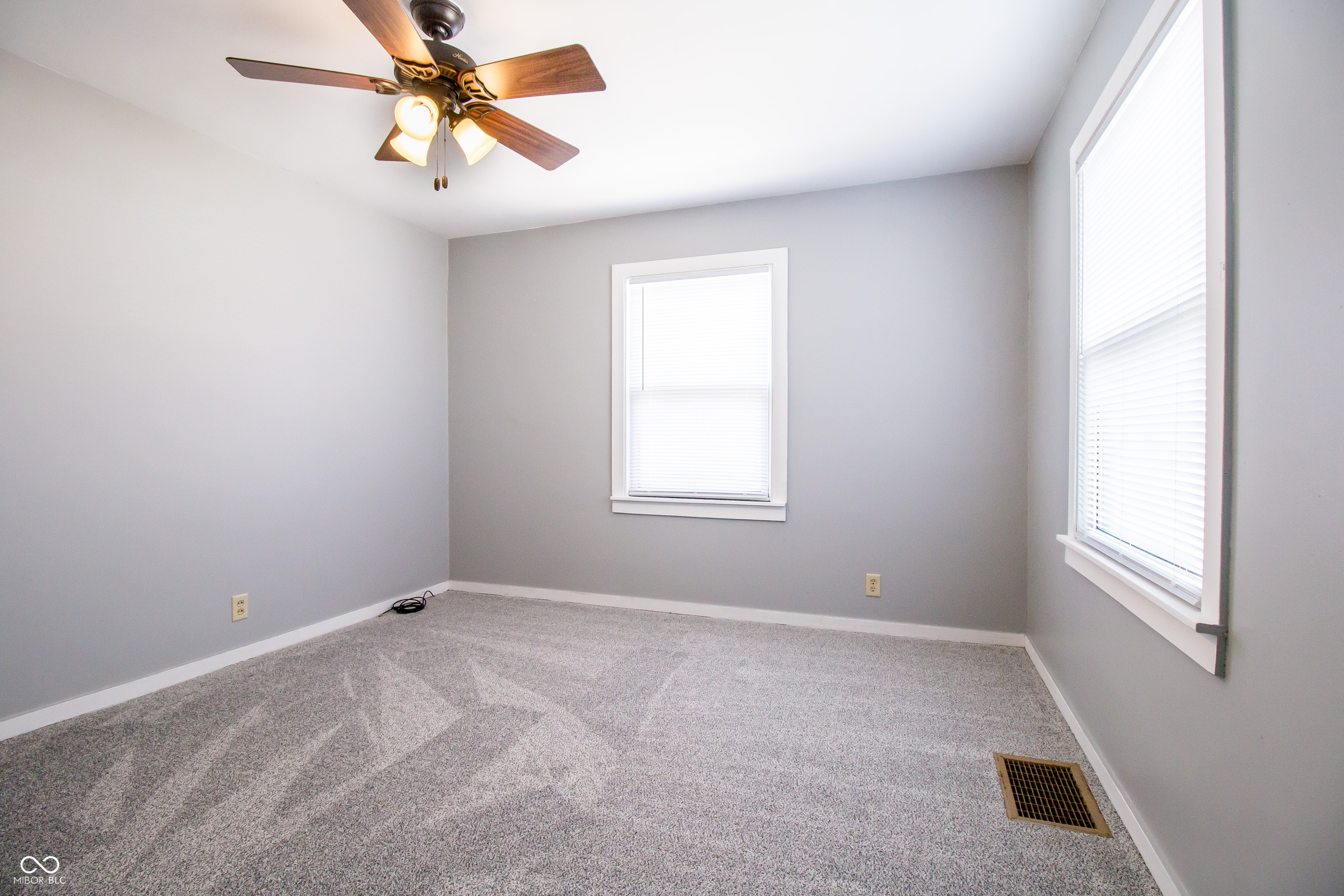 1607 25th Street Columbus, IN 47201 - Photo 17 of 29