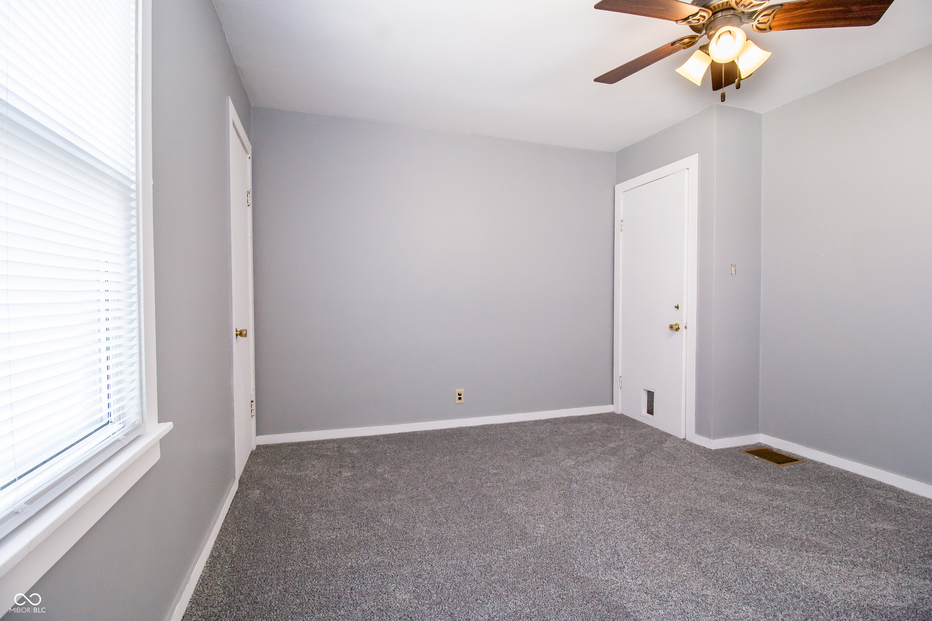 1607 25th Street Columbus, IN 47201 - Photo 18 of 29