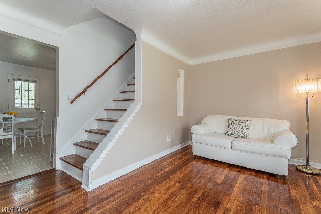 958 West Green Road Cleveland, OH 44121 - Photo 10 of 30 Gallery Image 10