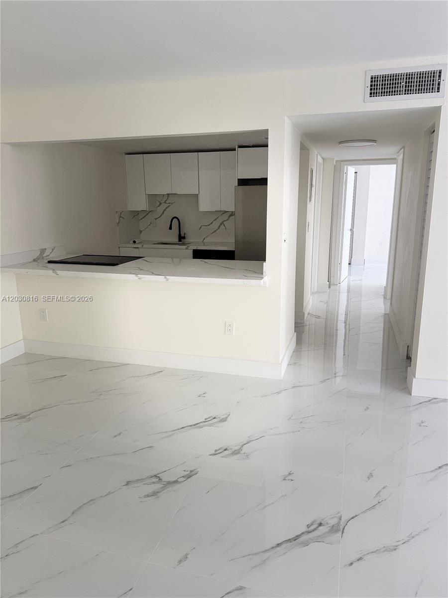 1673 Bay Road, Unit 306 Miami Beach, FL 33139 - Photo 6 of 22
