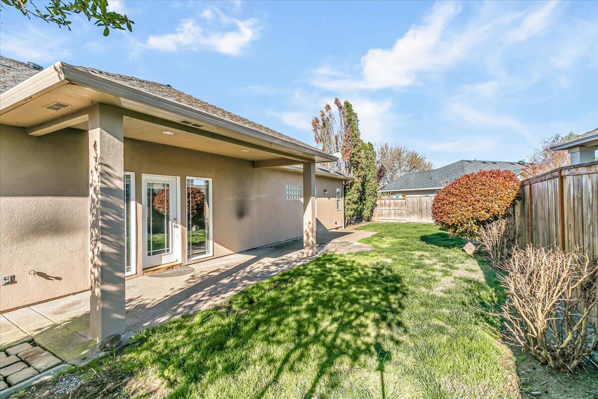 235 Prairie Landing Drive Eagle Point, OR 97524 - Photo 36 of 50 42-41