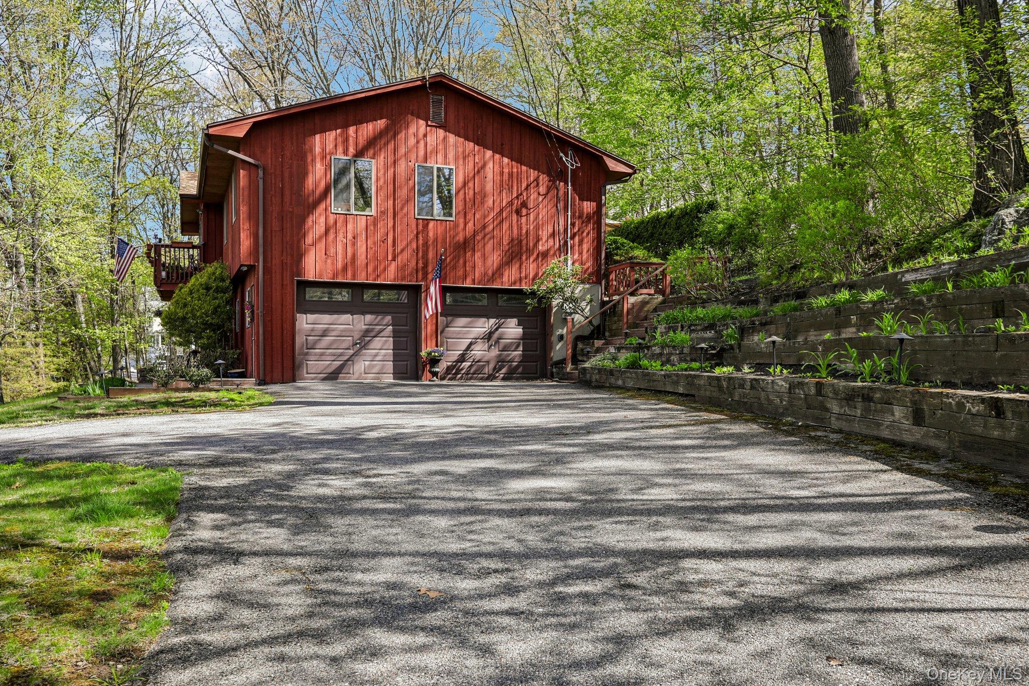 21 Stonehouse Road Somers, NY 10589 - Photo 2 of 19