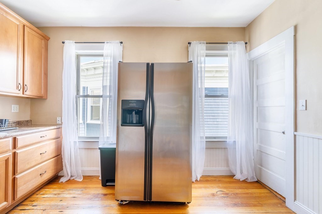 24 Willis Street, Unit 3 Boston, MA 02125 - Photo 4 of 16