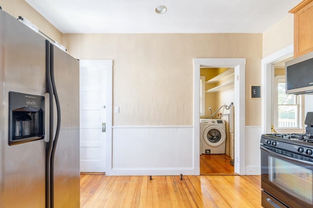 24 Willis Street, Unit 3 Boston, MA 02125 - Photo 5 of 16