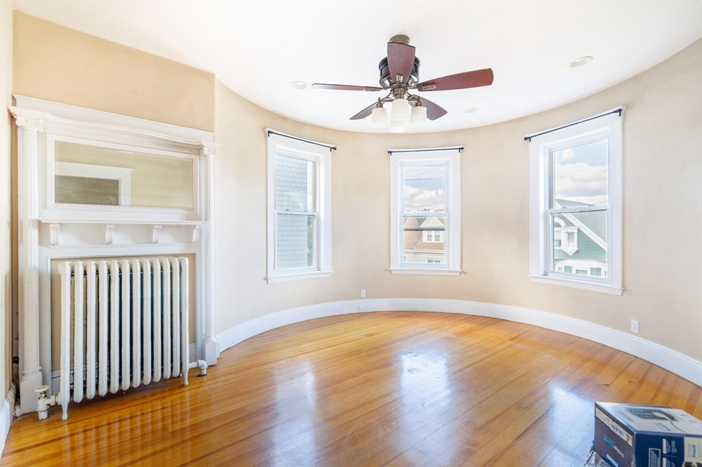 24 Willis Street, Unit 3 Boston, MA 02125 - Photo 6 of 16