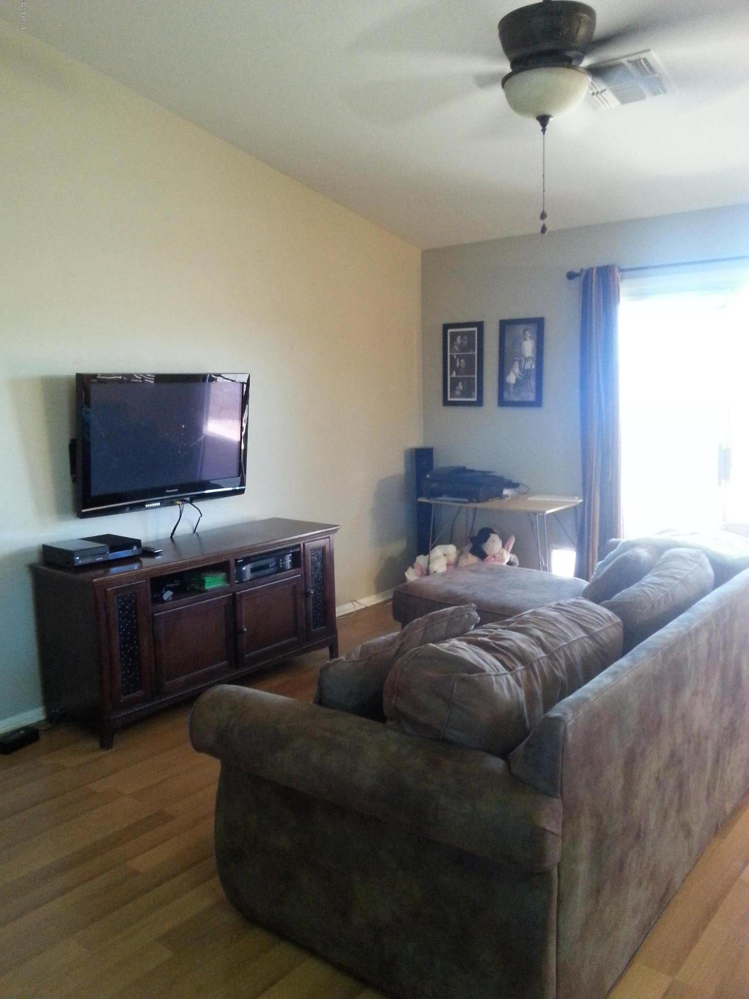 11604 West Alvarado Road Avondale, AZ 85392 - Photo 3 of 12 Family Room