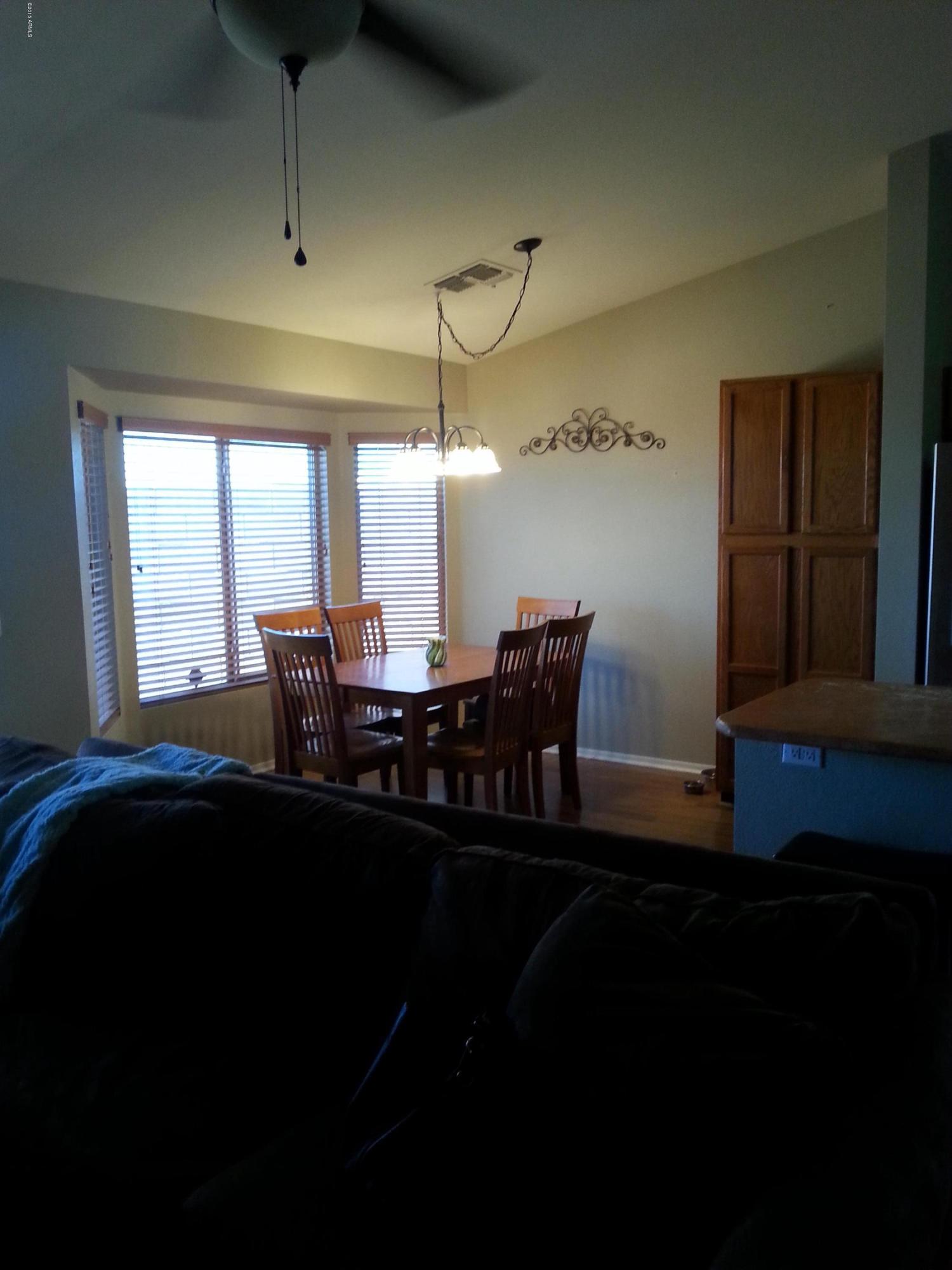 11604 West Alvarado Road Avondale, AZ 85392 - Photo 4 of 12 Family room nook