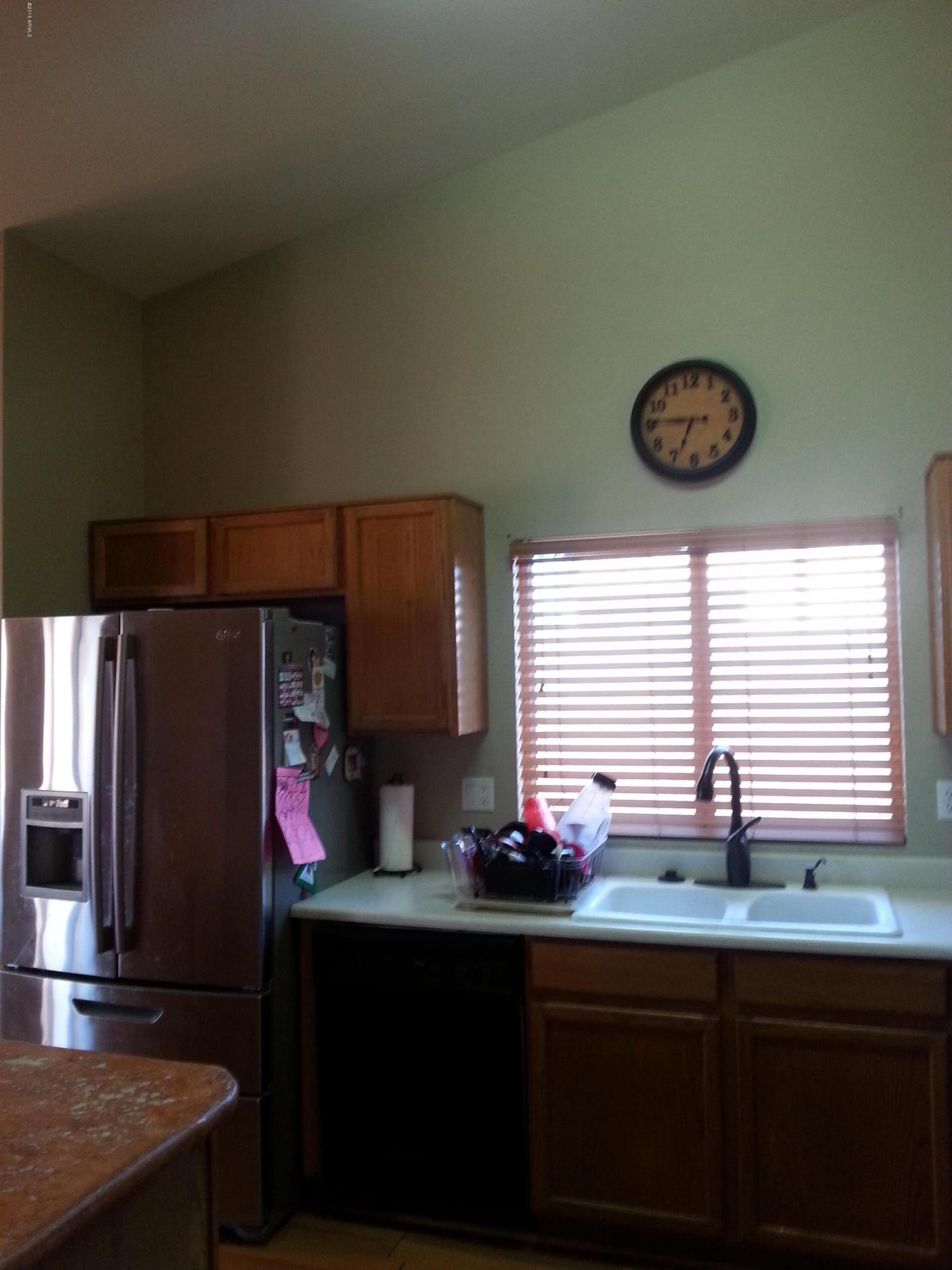 11604 West Alvarado Road Avondale, AZ 85392 - Photo 5 of 12 Kitchen