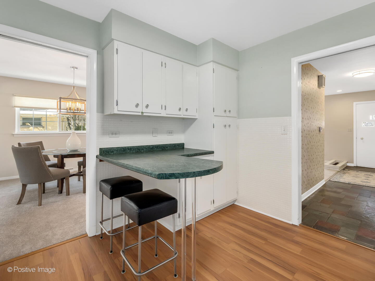 417 East Naperville Road Clarendon Hills, IL 60514 - Photo 14 of 26