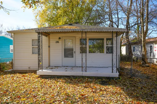 $1,199 | 136 South Webster Avenue, Indianapolis, IN 46219