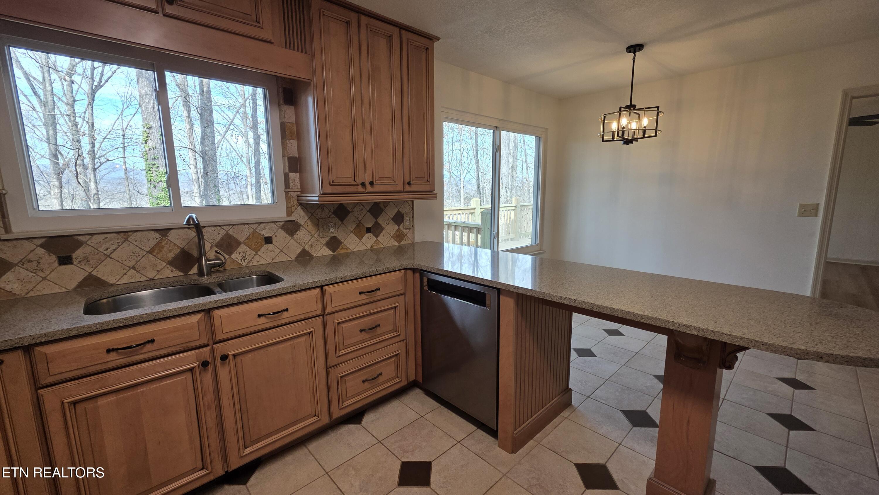 1135 West Outer Drive Oak Ridge, TN 37830 - Photo 22 of 60 1000007239